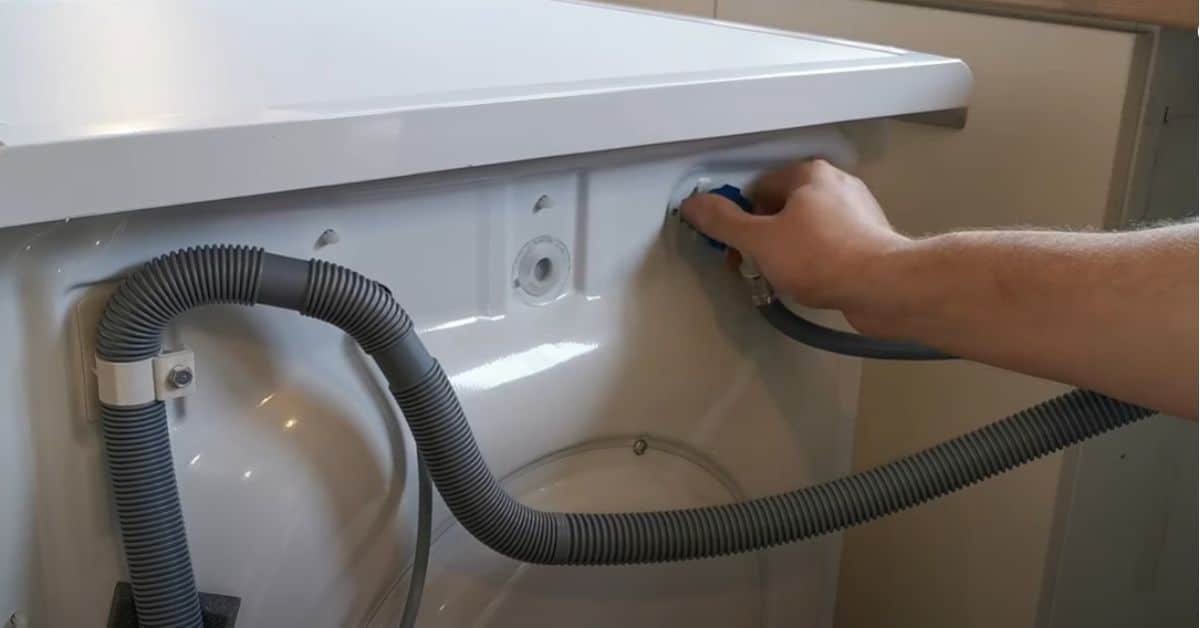 How-to-disconnect-a-washing-machine